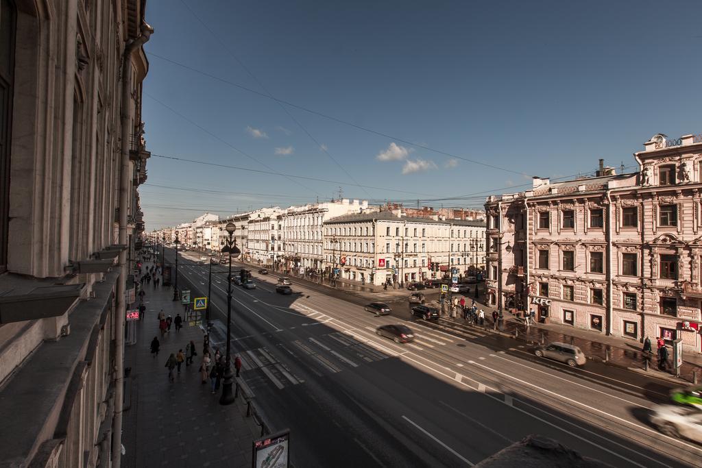 Nevsky Forum Hotel Saint Petersburg Exterior photo
